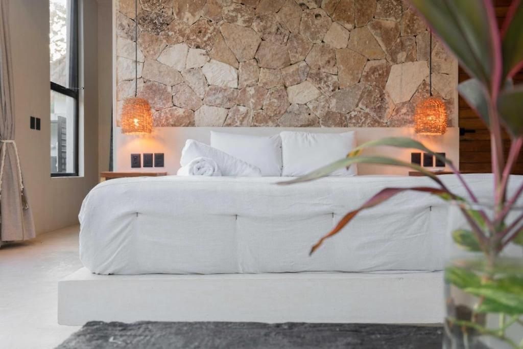 Euphoria Lodge *