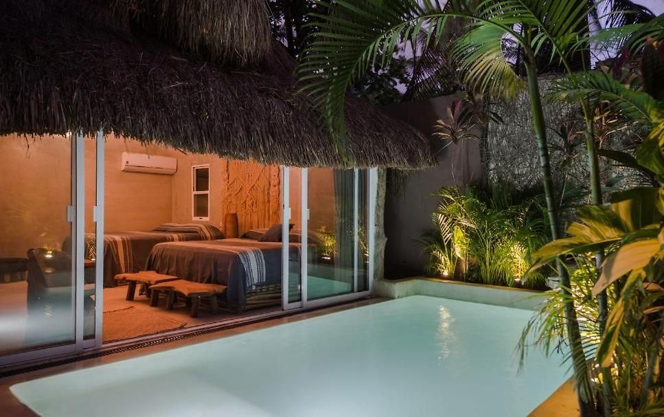 Jungle -steps To The And Restaurants!