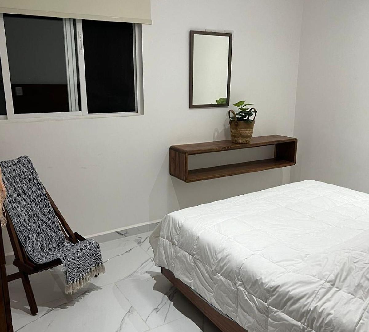 Elegant, Well-furnished In