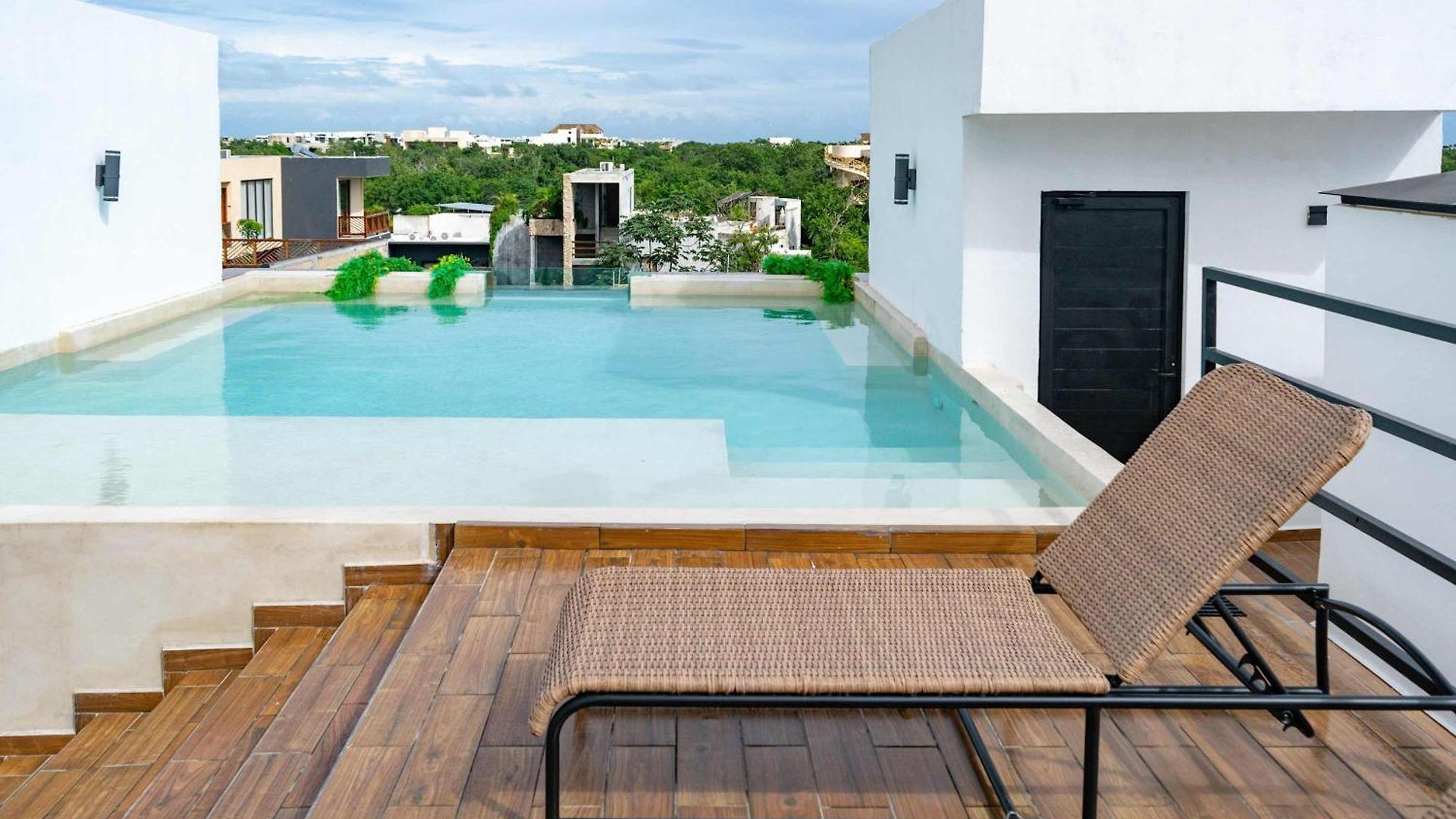 Pool & Rooftop In 2 Bedrooms Tulum