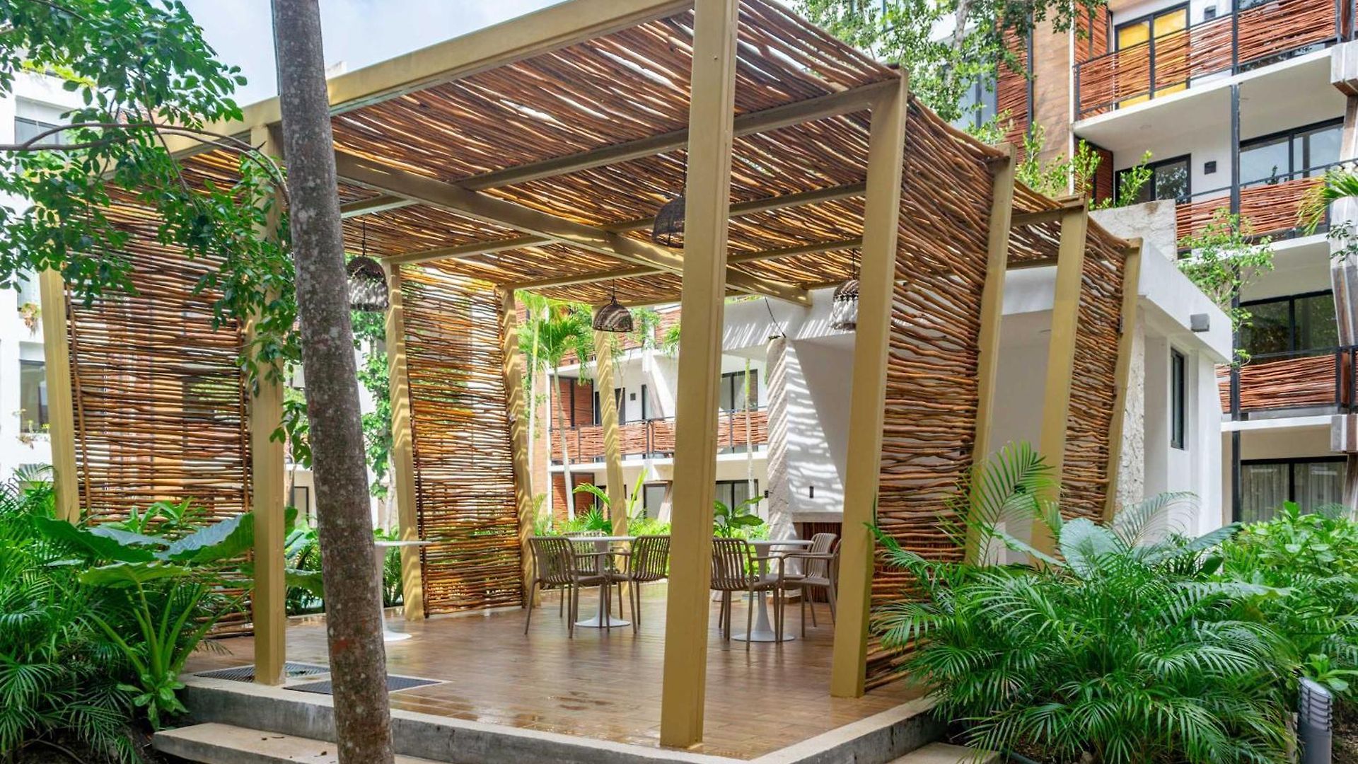 Apartment Pool & Rooftop In 2 Bedrooms