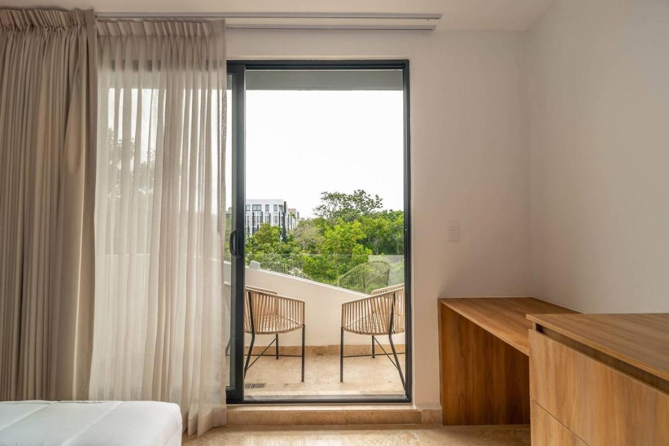King With Balcony, Rooftop Pool In Trendy Aldea Zama Holiday home