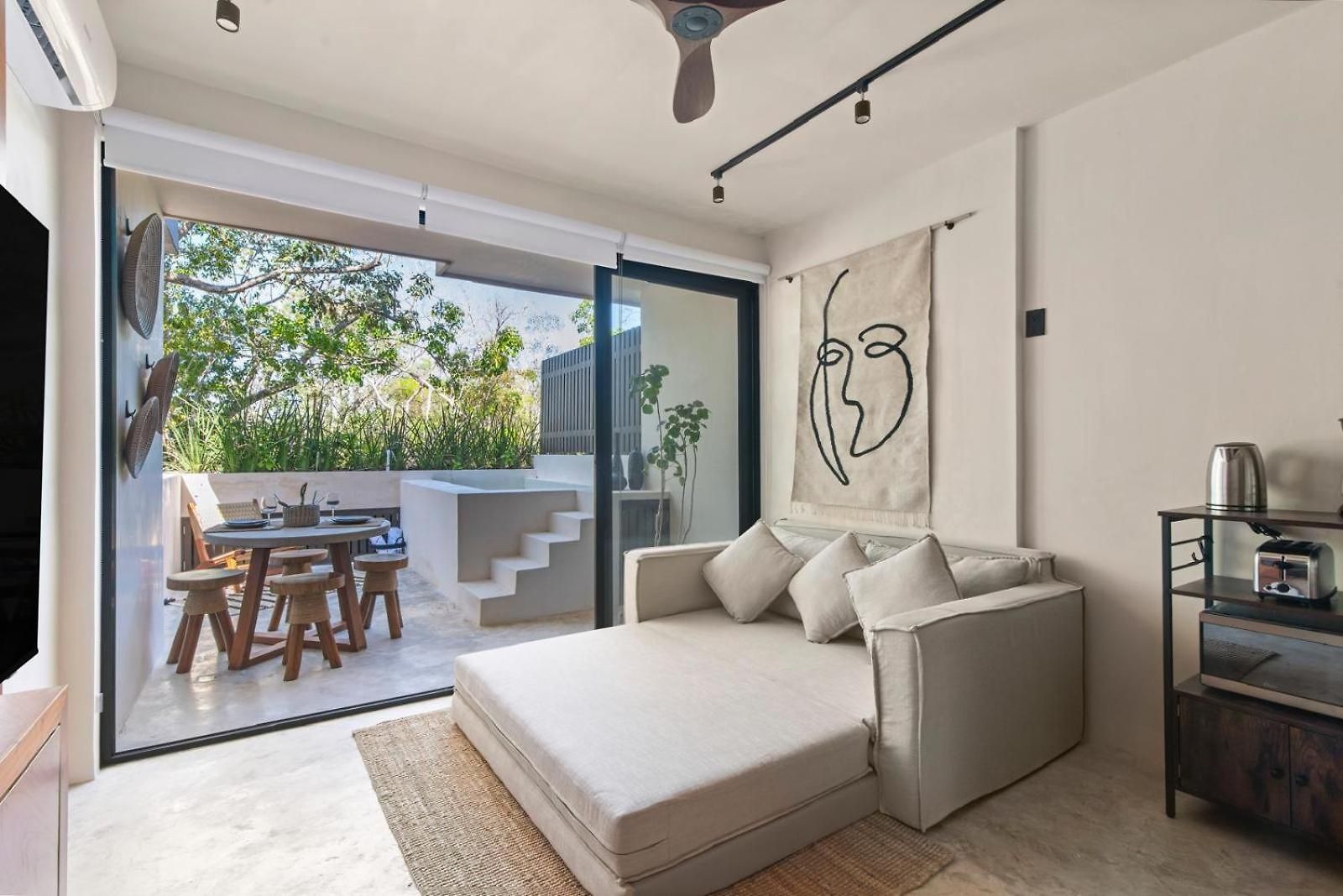 Talulah Living Apartahotel 4*