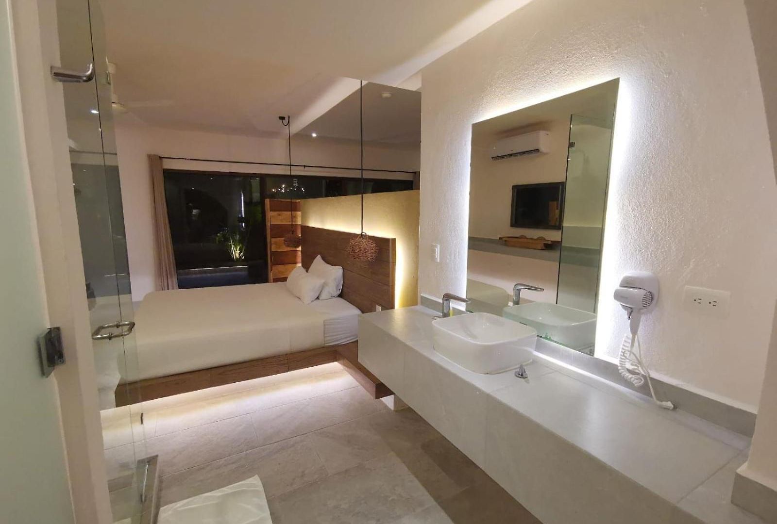 Kuun Taak Hotel 3*