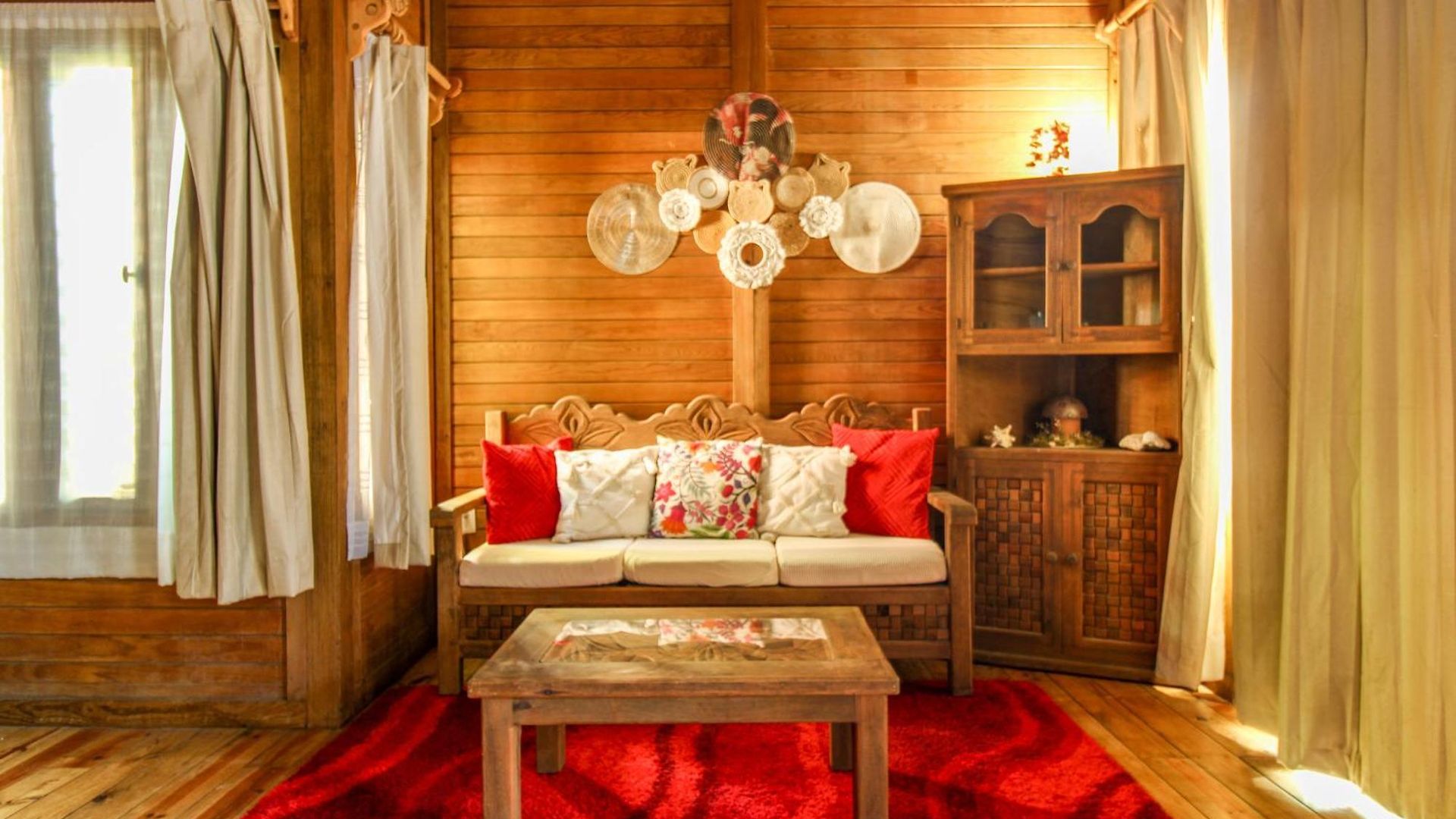 Alicat Villa *