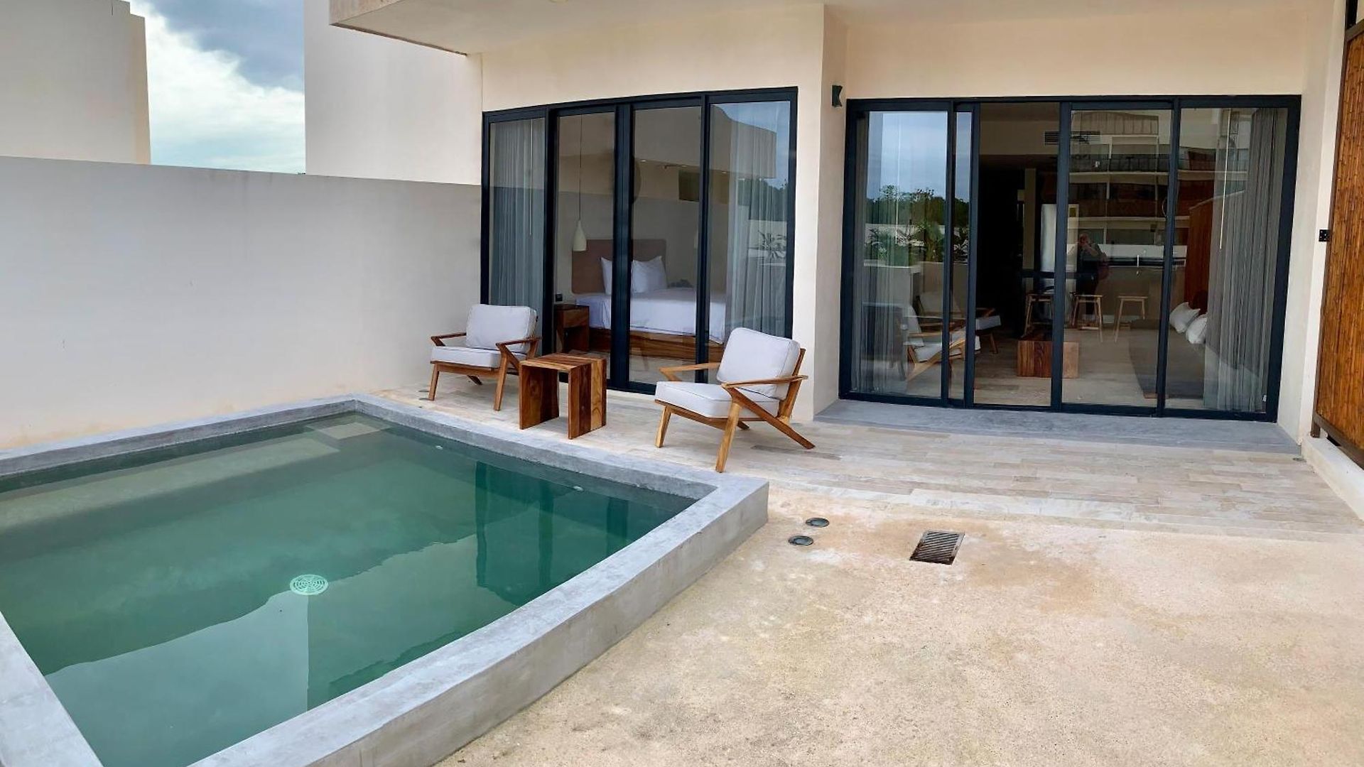 Wyndham Hotel