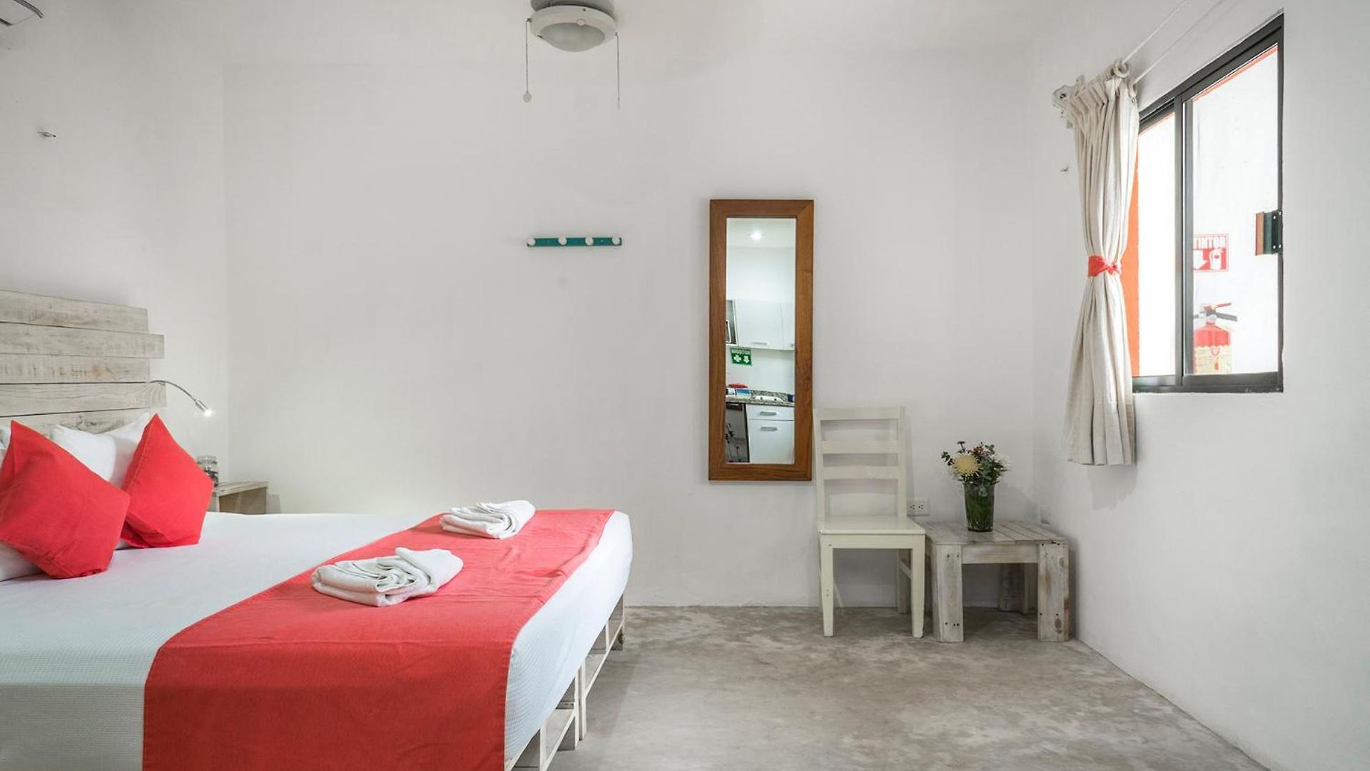 Casa Toloc Apartahotel 4*