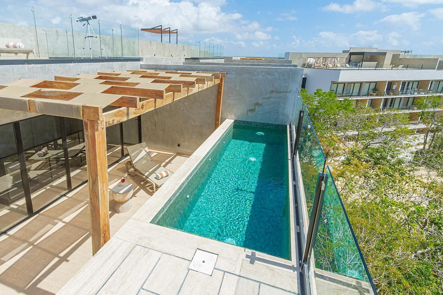 Impresionante Tuk Apartahotel