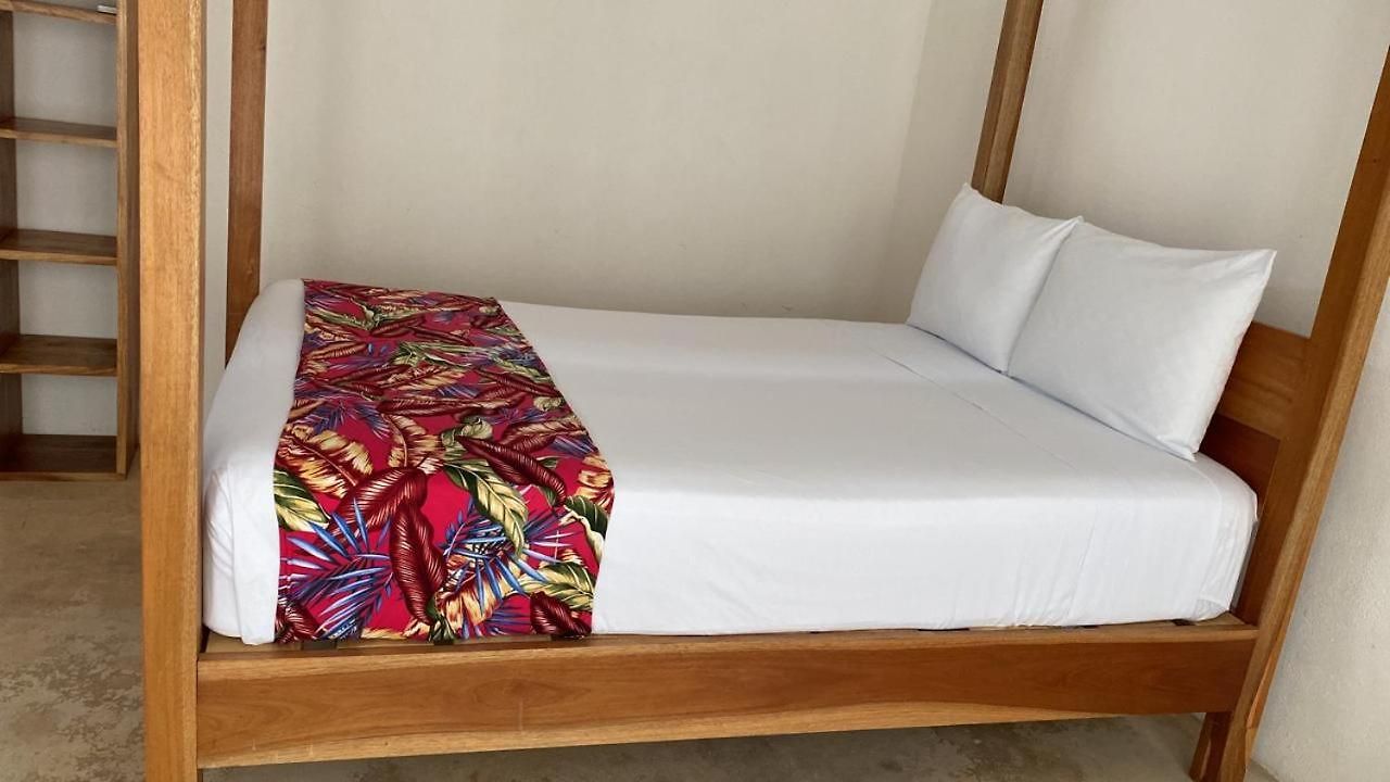Hotel Riviera 5