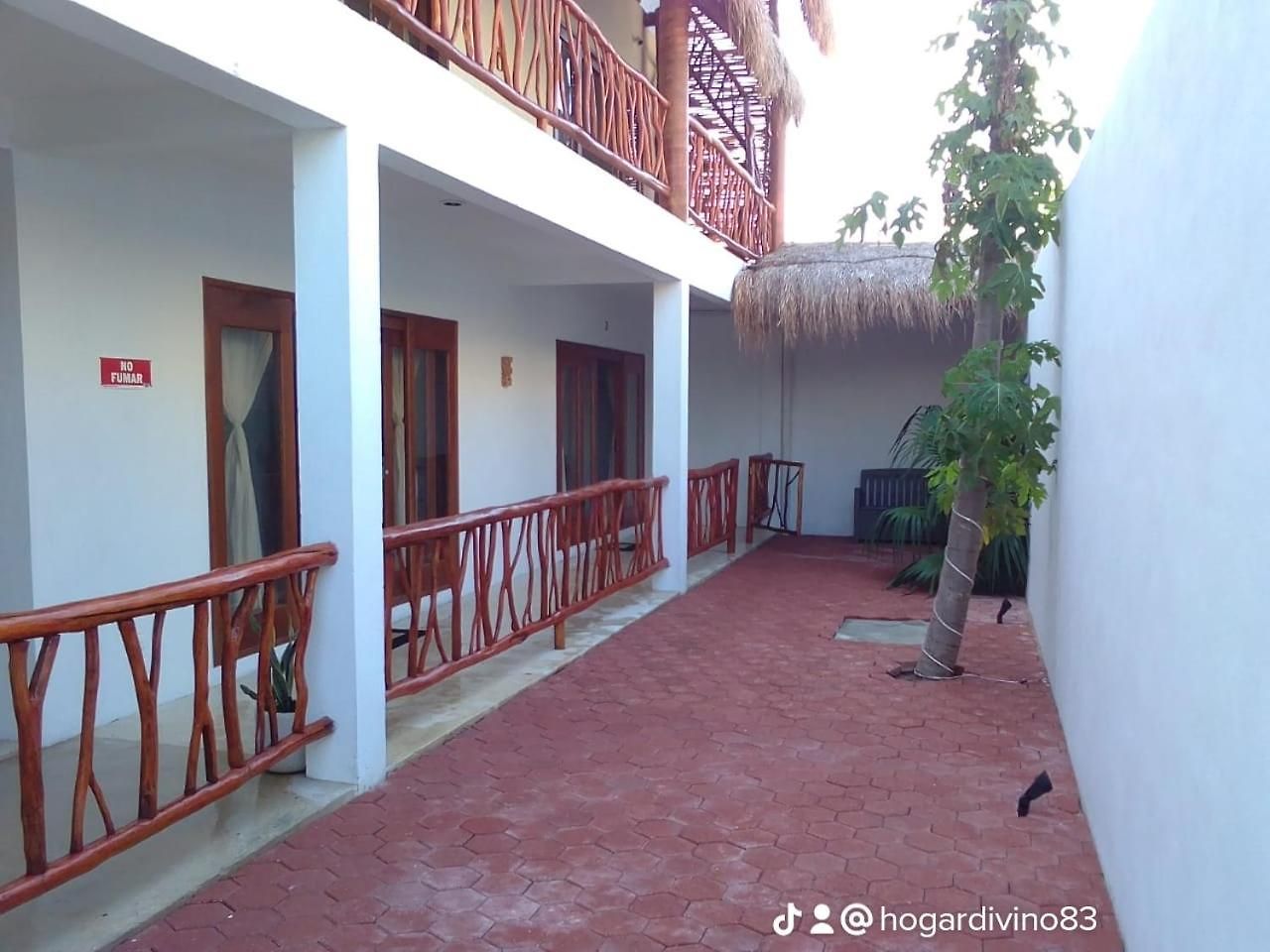 Hotel Riviera 5