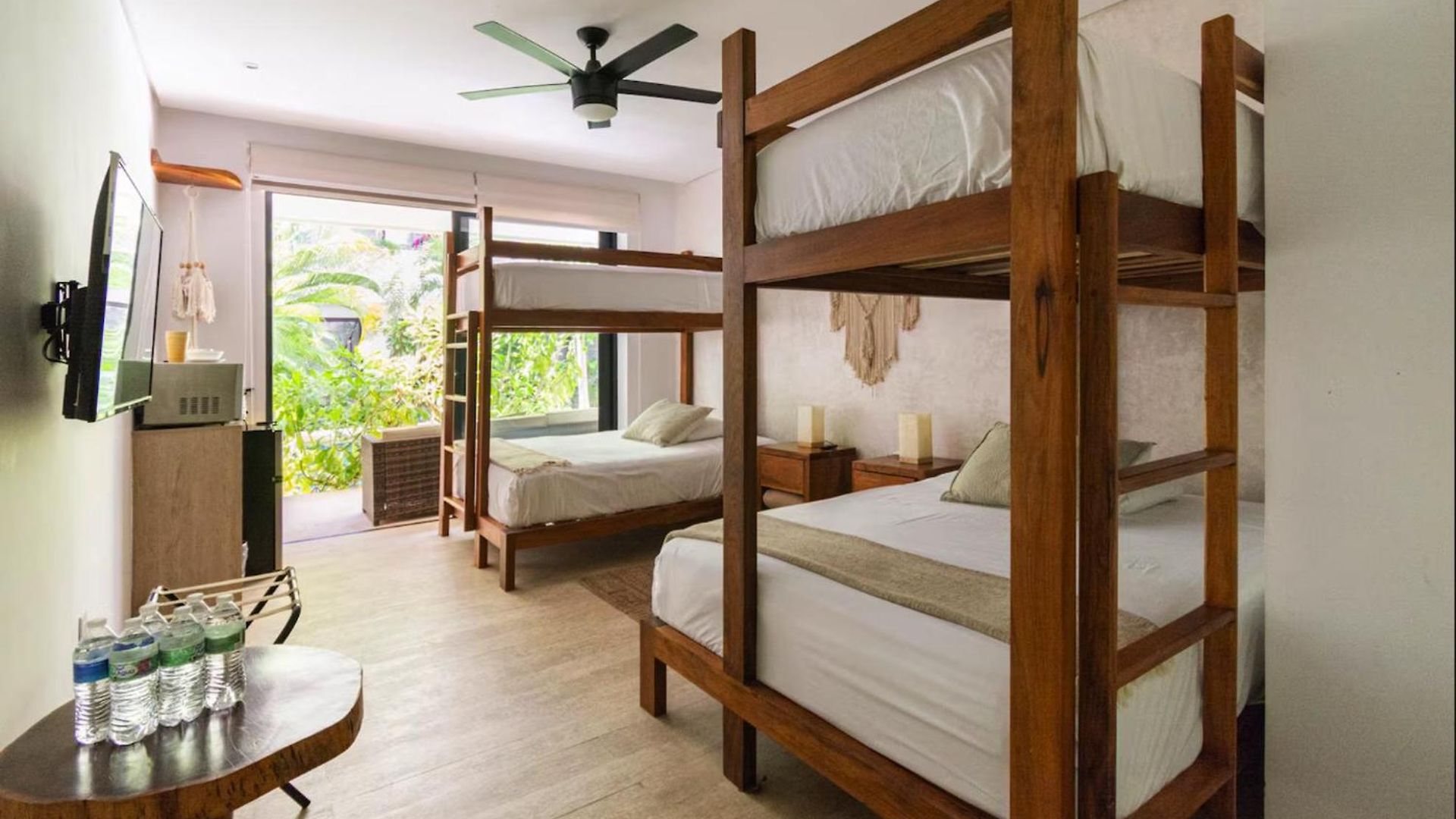 Spacious For 10 Great Amenities Apartment