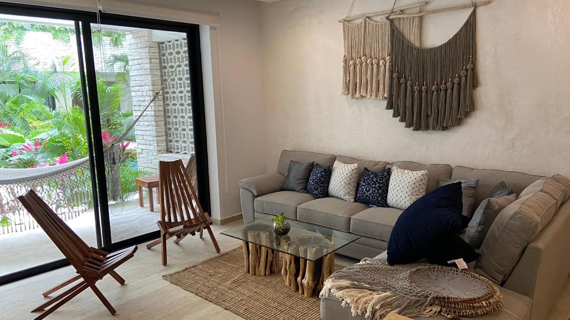 Apartment Spacious For 10 Great Amenities