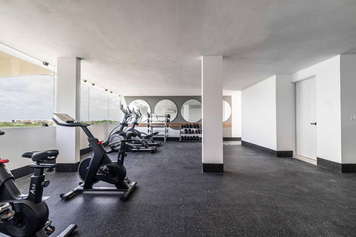 Holiday home Lux With Rooftop Pool Gym Private Balcony *