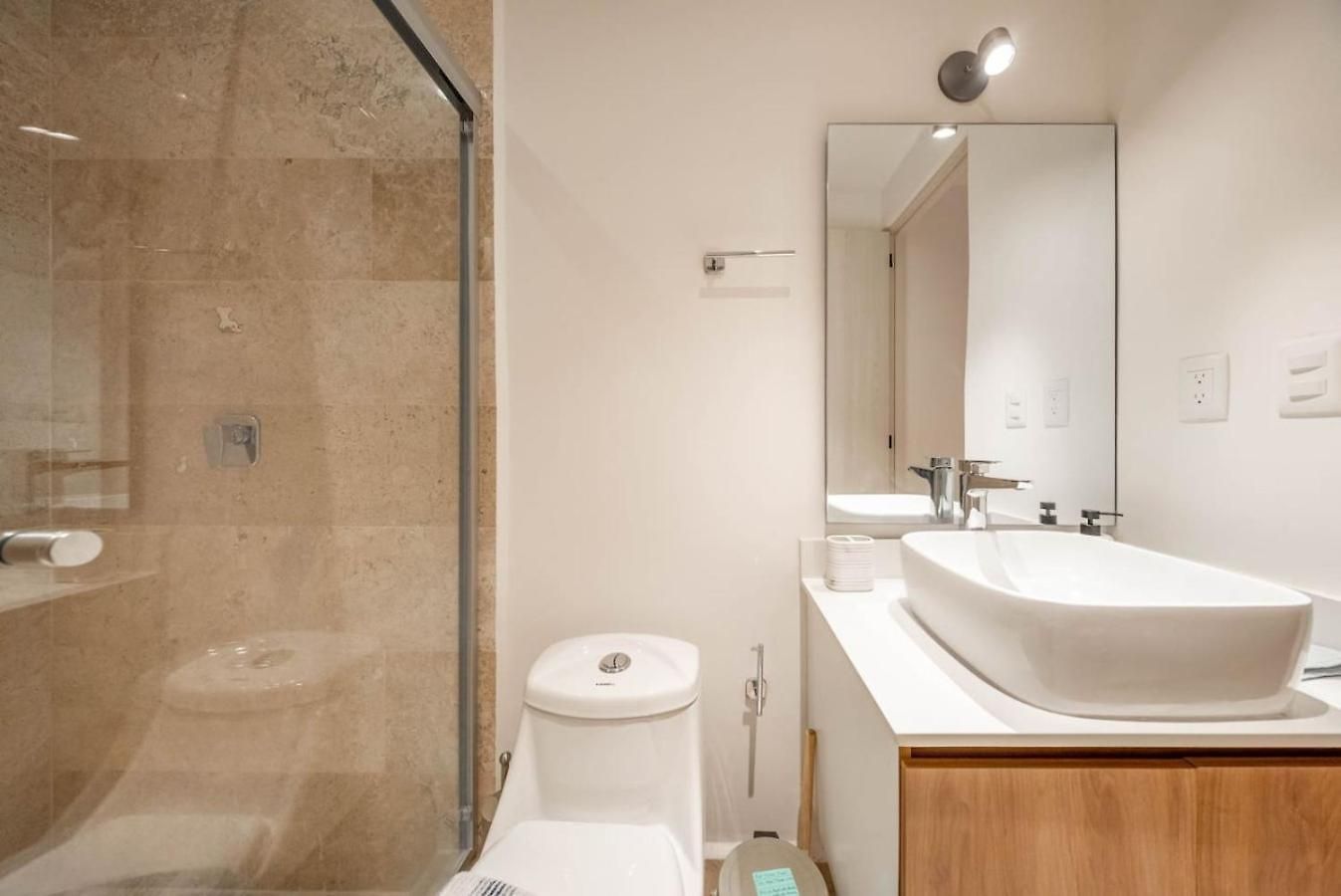 Holiday home Lux With Rooftop Pool Gym Private Balcony