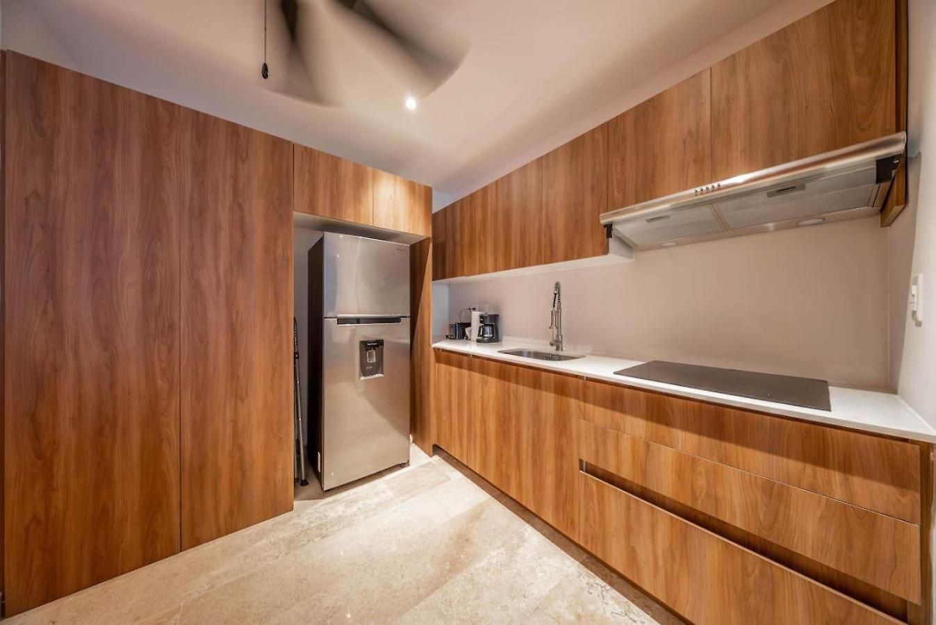 Lux With Rooftop Pool Gym Private Balcony *