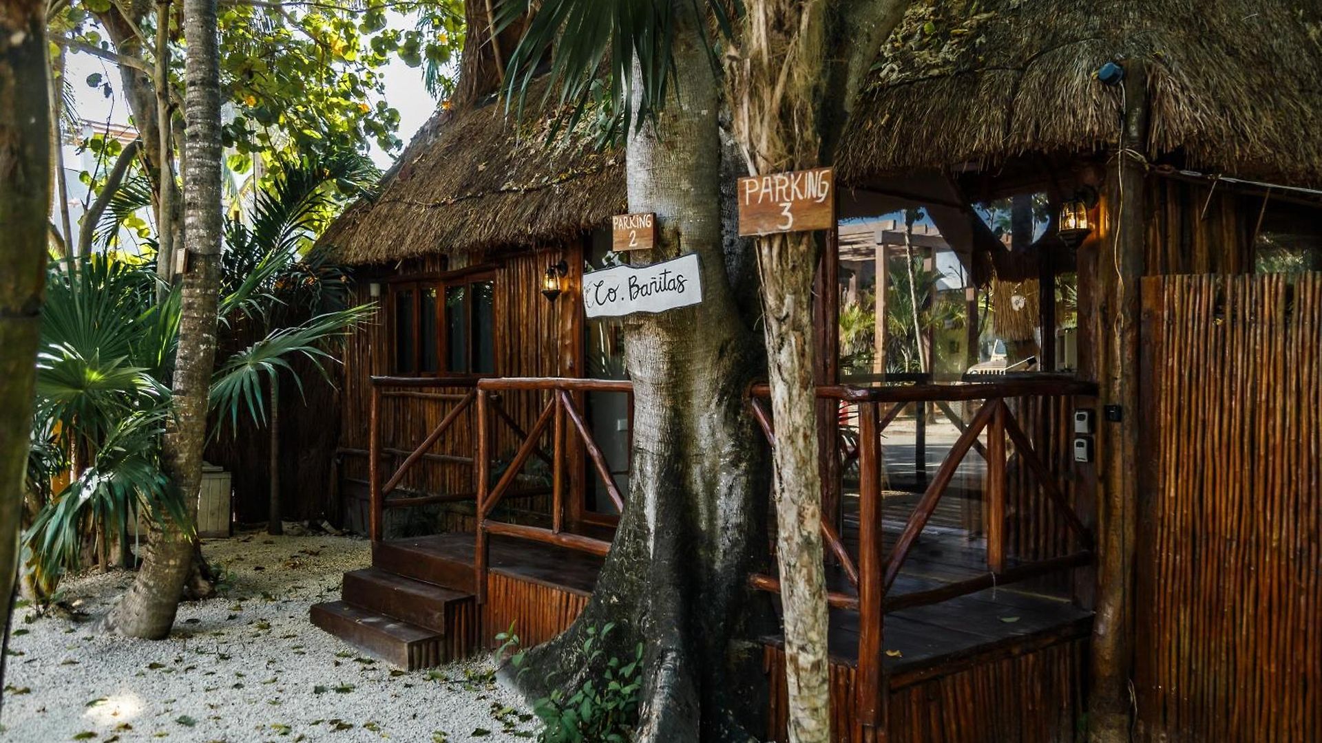 Hotel Co.bañitas Tulum