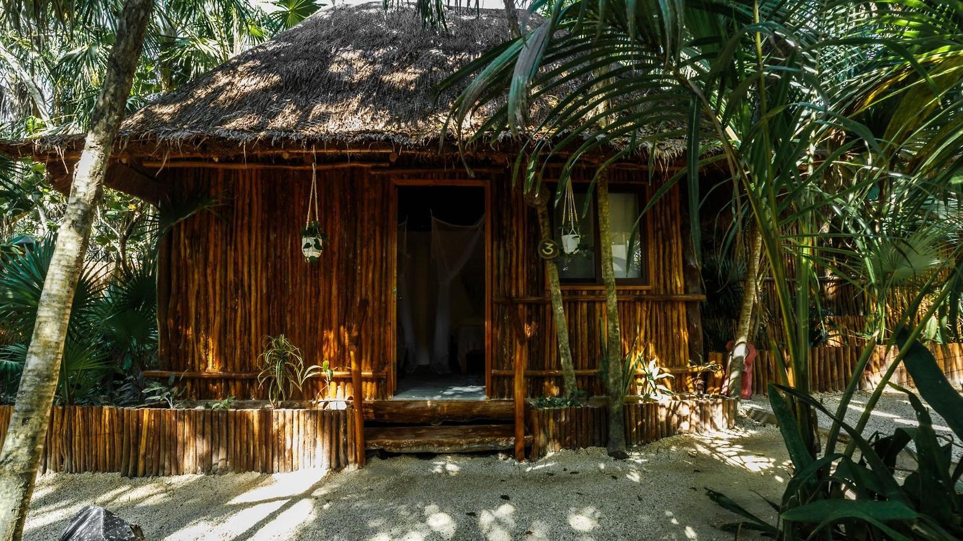 Hotel Co.bañitas Tulum