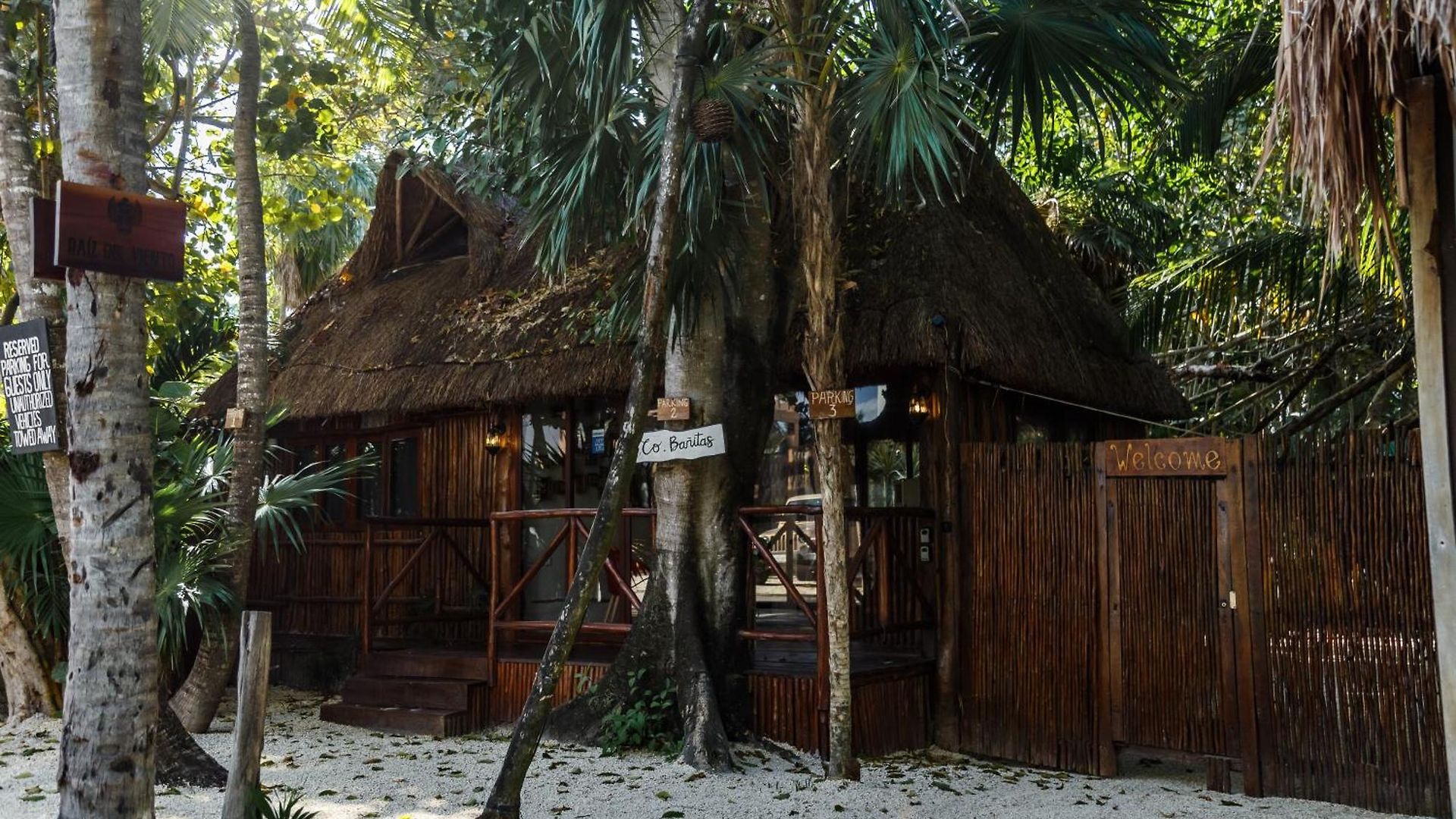 Hotel Co.bañitas