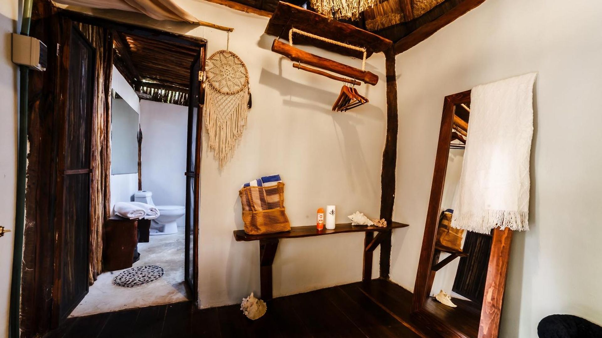 Co.bañitas Hotel *