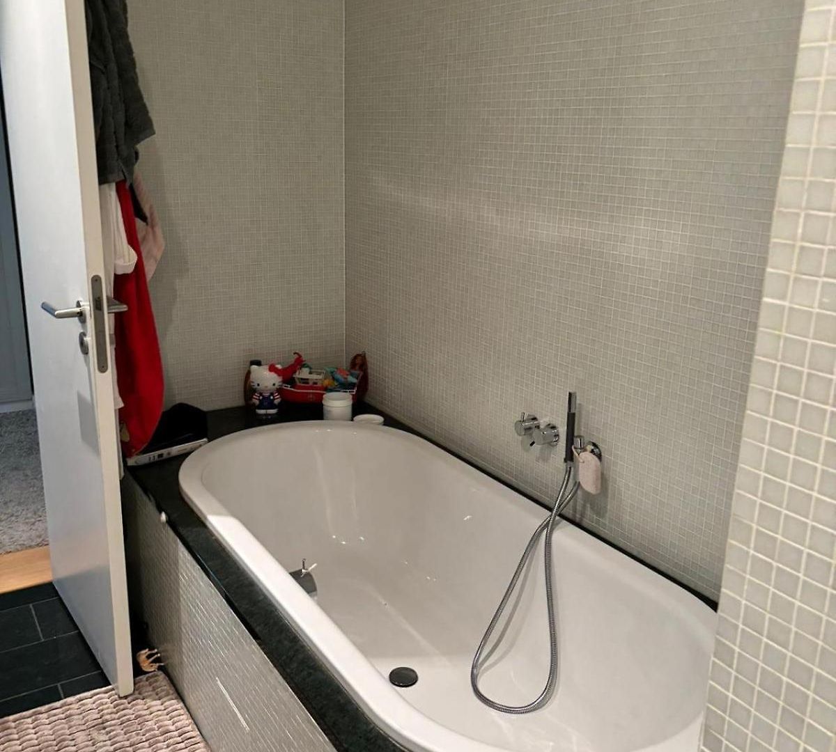 1 Bedroom Ophelia 220 *