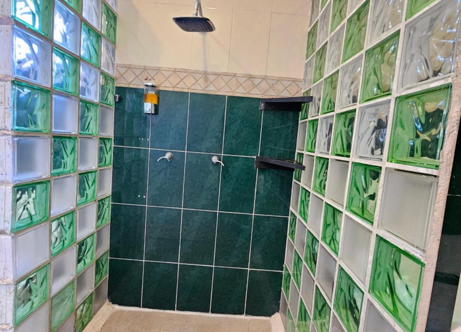 396 Hotel 3*