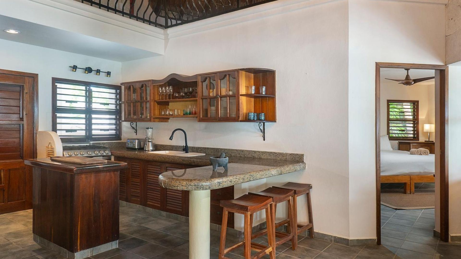 Mantaray Hotel