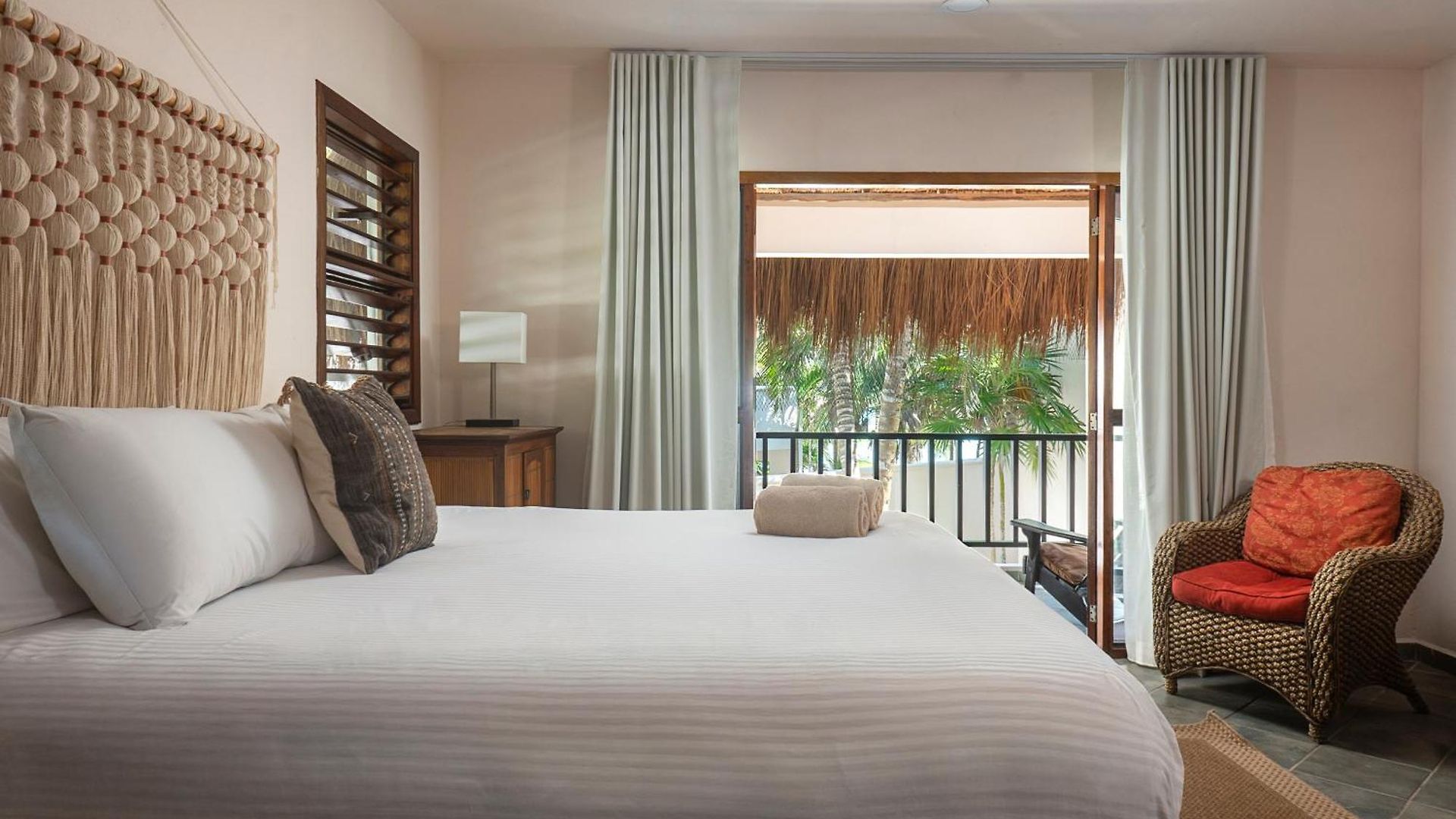 Mantaray Hotel 5*