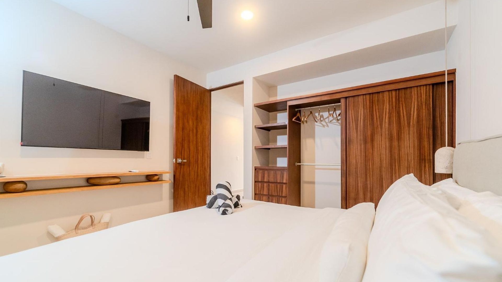 Tropical 2 Bedroom | Private Balcony & Rooftop | Casago