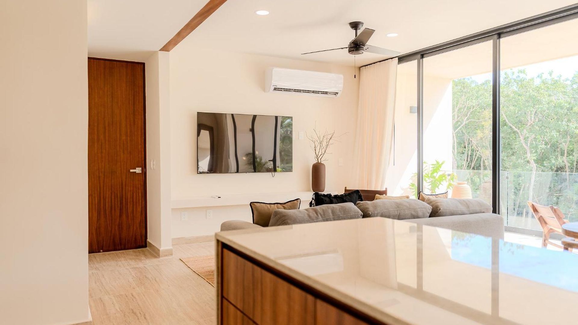 Tropical 2 Bedroom | Private Balcony & Rooftop | Casago *