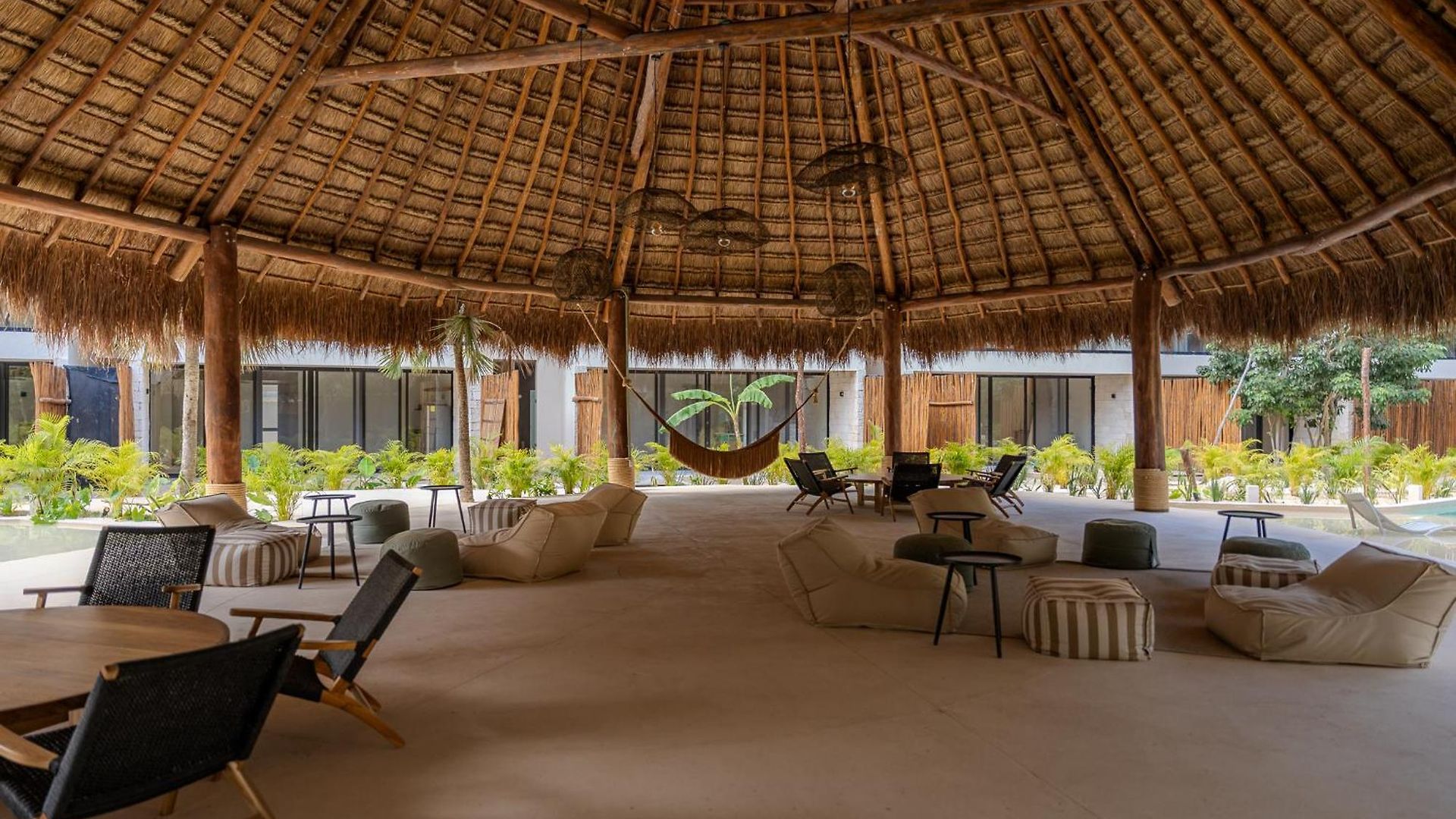 Tropical 2 Bedroom | Private Balcony & Rooftop | Casago
