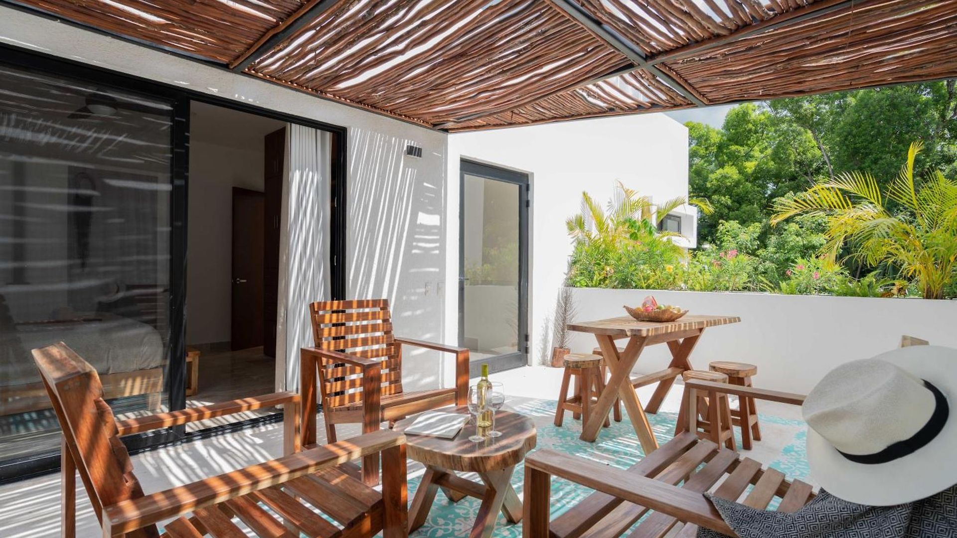 Casa Laura - - Private Townhome For 6 Guest - 3 Bedrooms - 5 Beds- Restaurant Walking Distance Apartamento