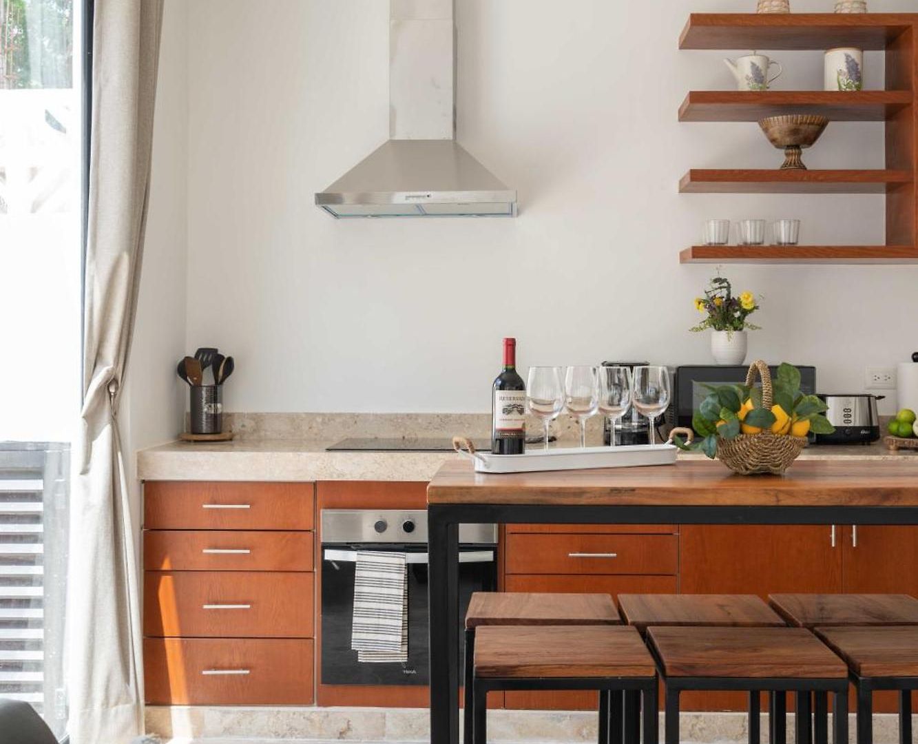 Casa Laura - - Private Townhome For 6 Guest - 3 Bedrooms - 5 Beds- Restaurant Walking Distance Apartamento