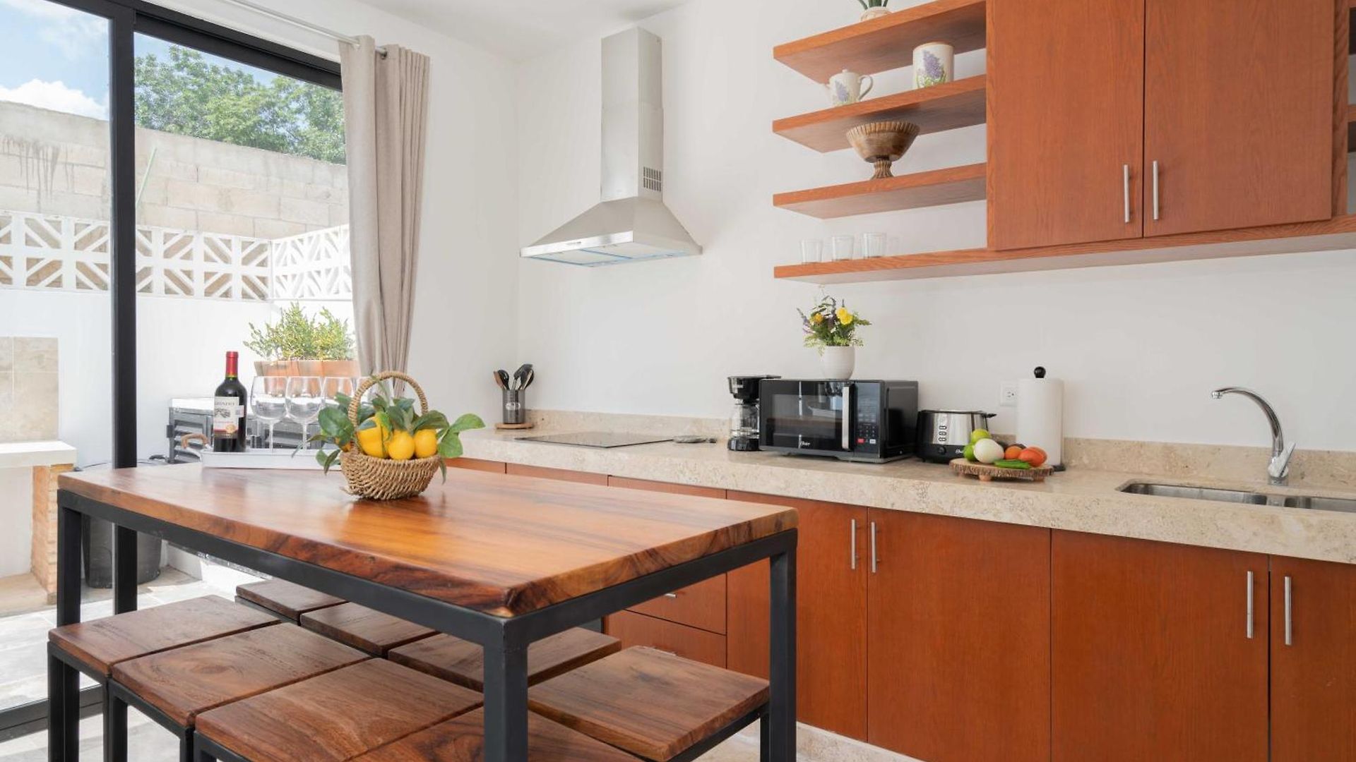 Casa Laura - - Private Townhome For 6 Guest - 3 Bedrooms - 5 Beds- Restaurant Walking Distance Apartamento Tulum