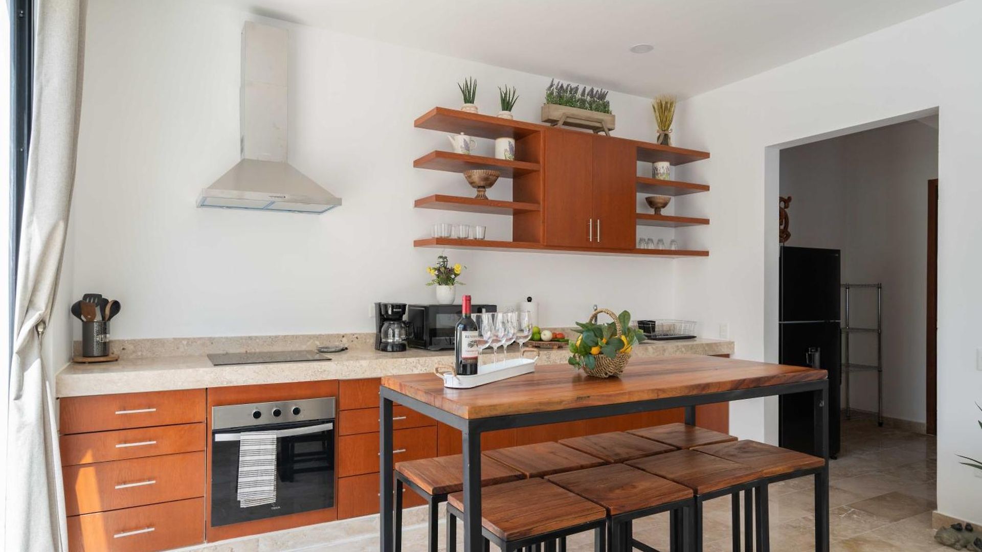 Casa Laura - - Private Townhome For 6 Guest - 3 Bedrooms - 5 Beds- Restaurant Walking Distance Apartamento