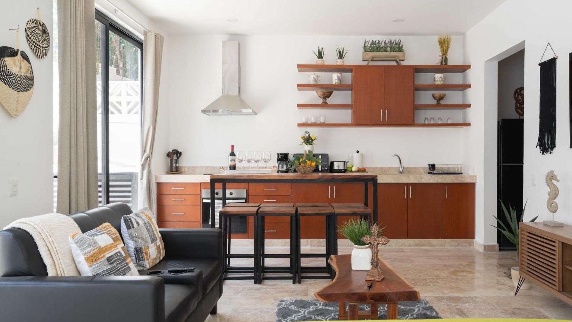Apartamento Casa Laura - - Private Townhome For 6 Guest - 3 Bedrooms - 5 Beds- Restaurant Walking Distance