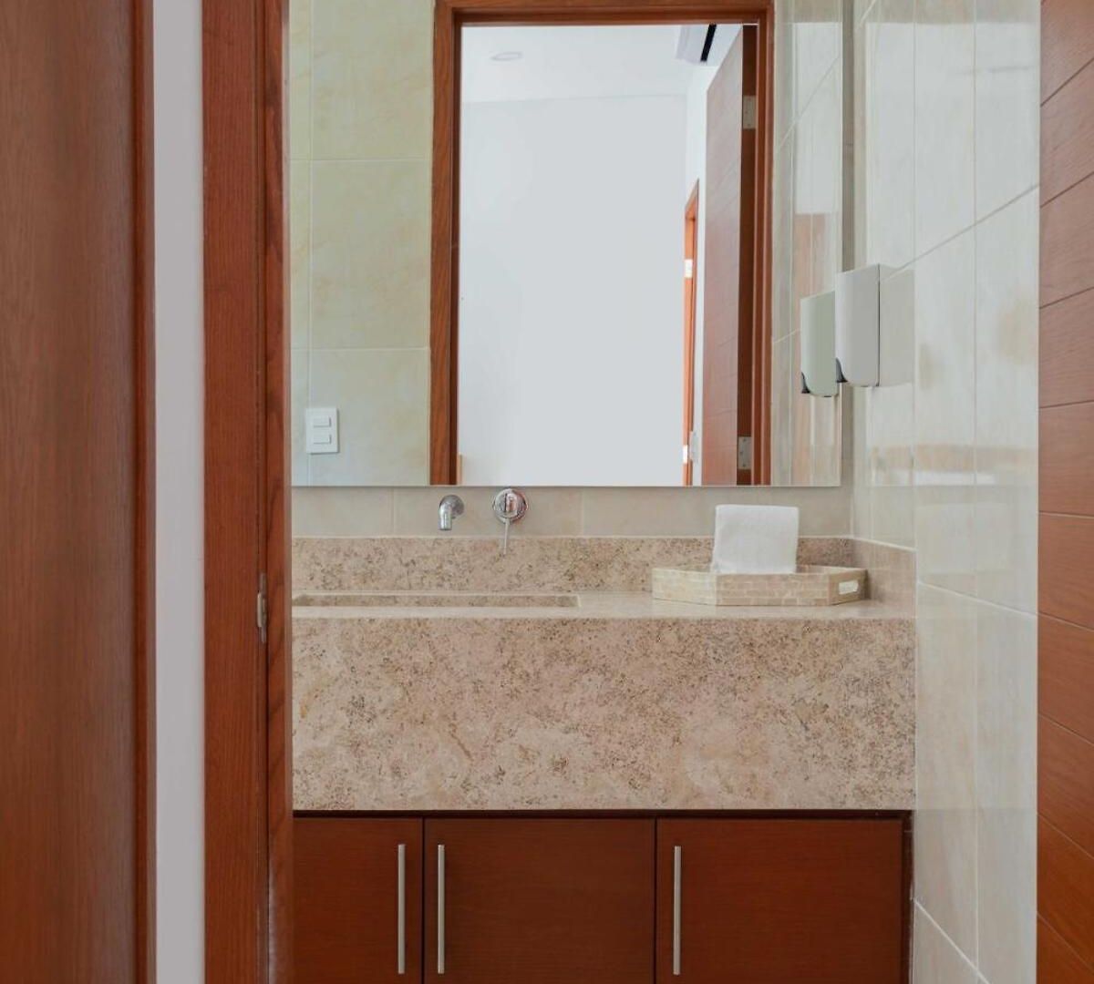 Casa Laura - - Private Townhome For 6 Guest - 3 Bedrooms - 5 Beds- Restaurant Walking Distance Apartamento *