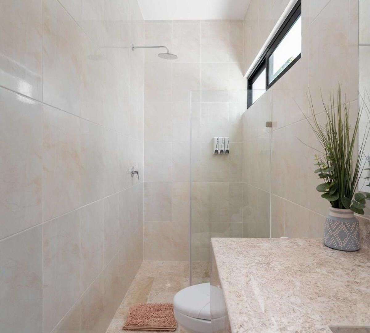 Casa Laura - - Private Townhome For 6 Guest - 3 Bedrooms - 5 Beds- Restaurant Walking Distance Apartamento Tulum