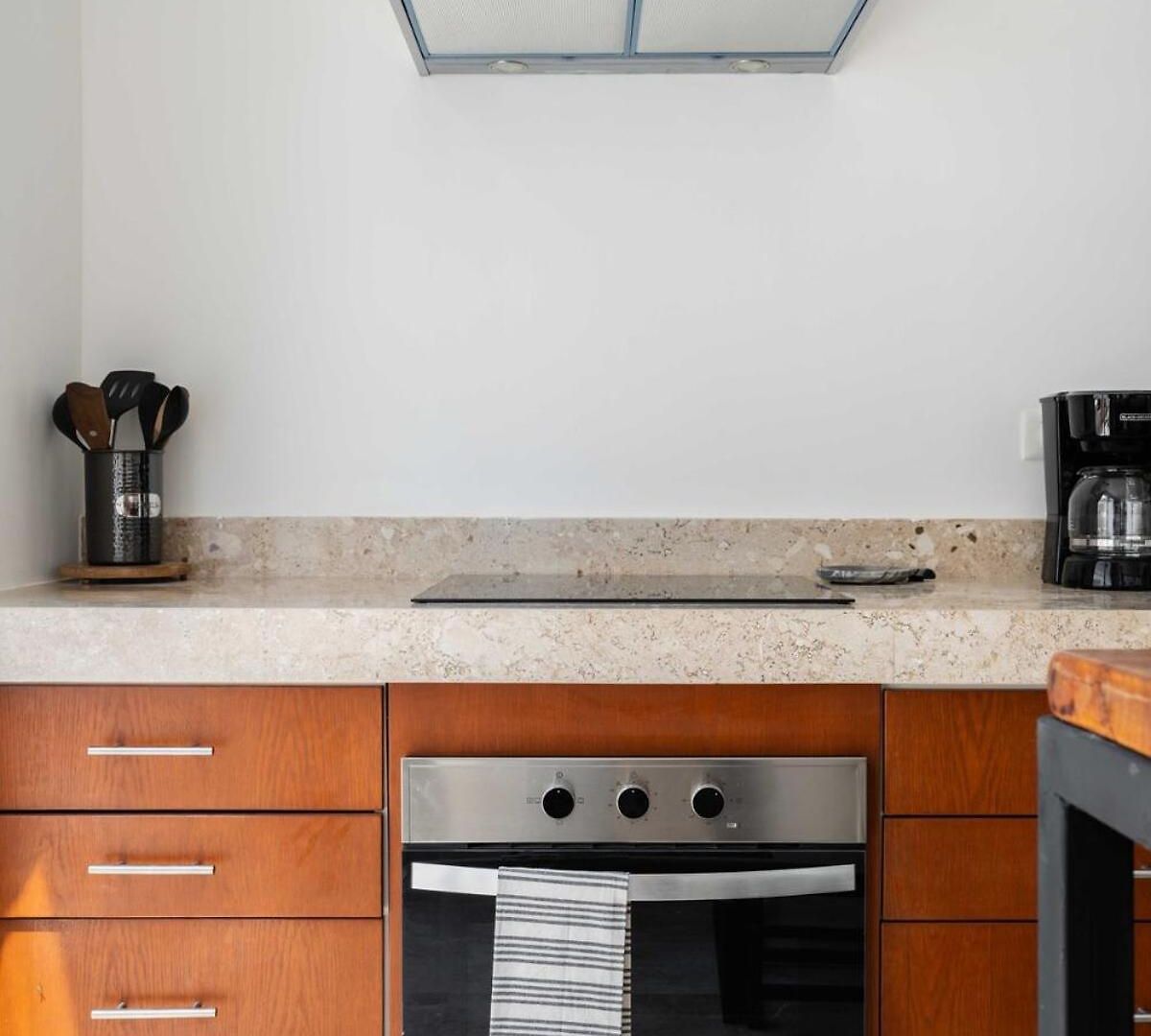 Casa Laura - - Private Townhome For 6 Guest - 3 Bedrooms - 5 Beds- Restaurant Walking Distance Apartamento