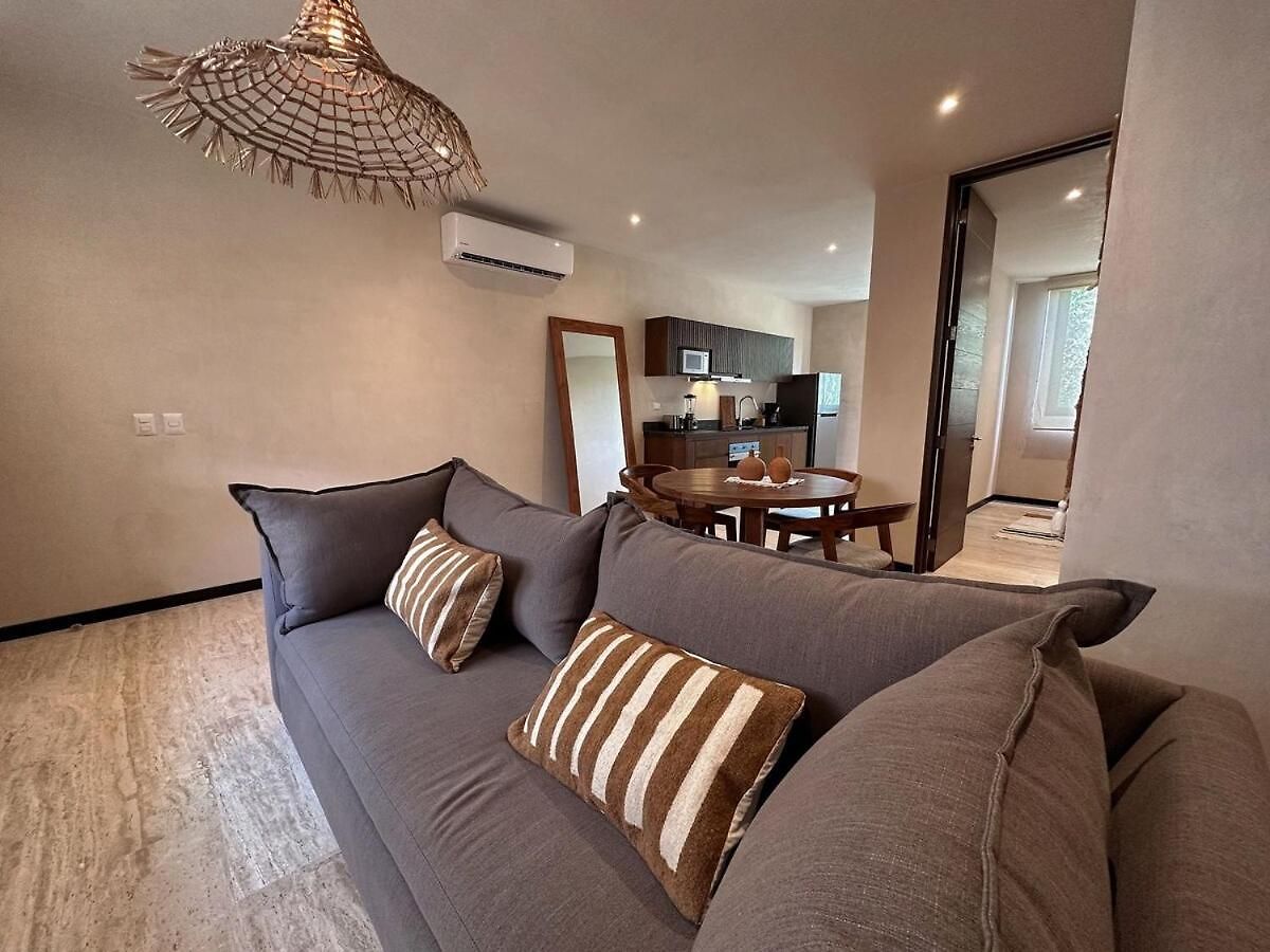 1 Bedroom Ophelia 315 *