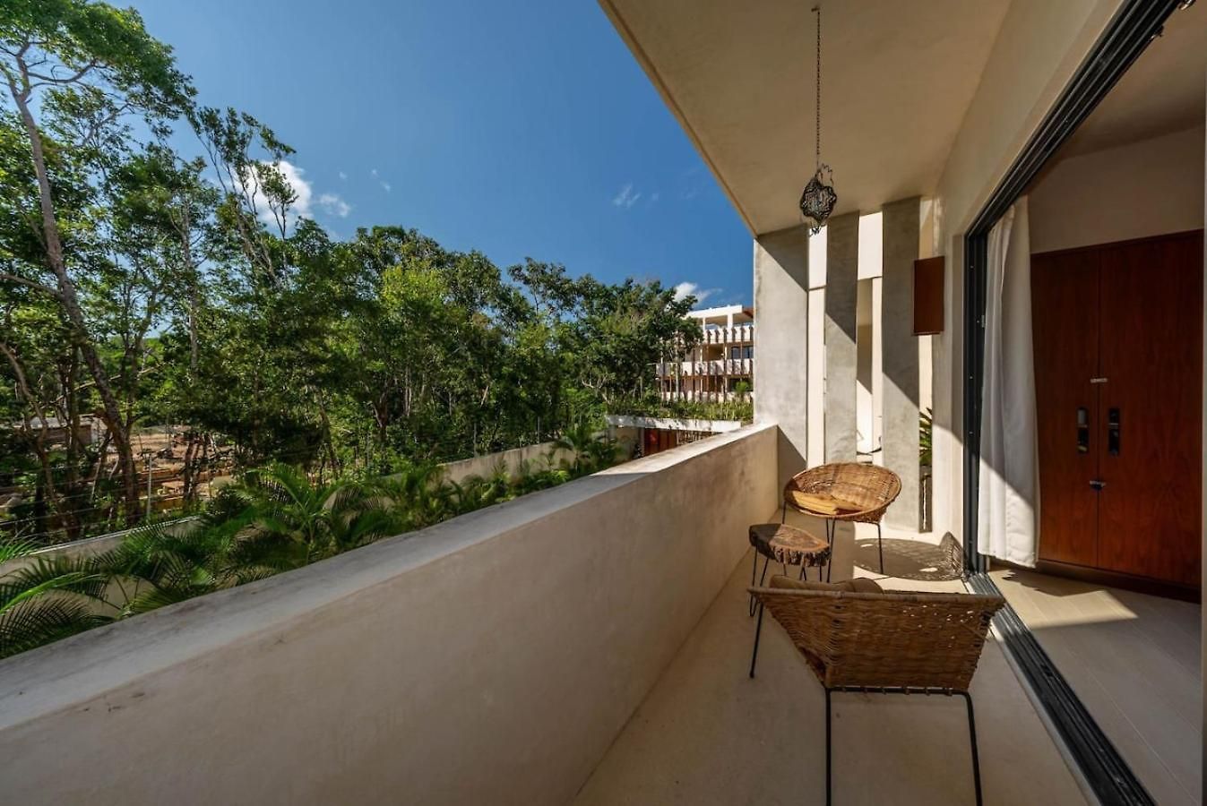 Apartment 1 Bedroom With Rooftop Pool In Jungle At Paraiso