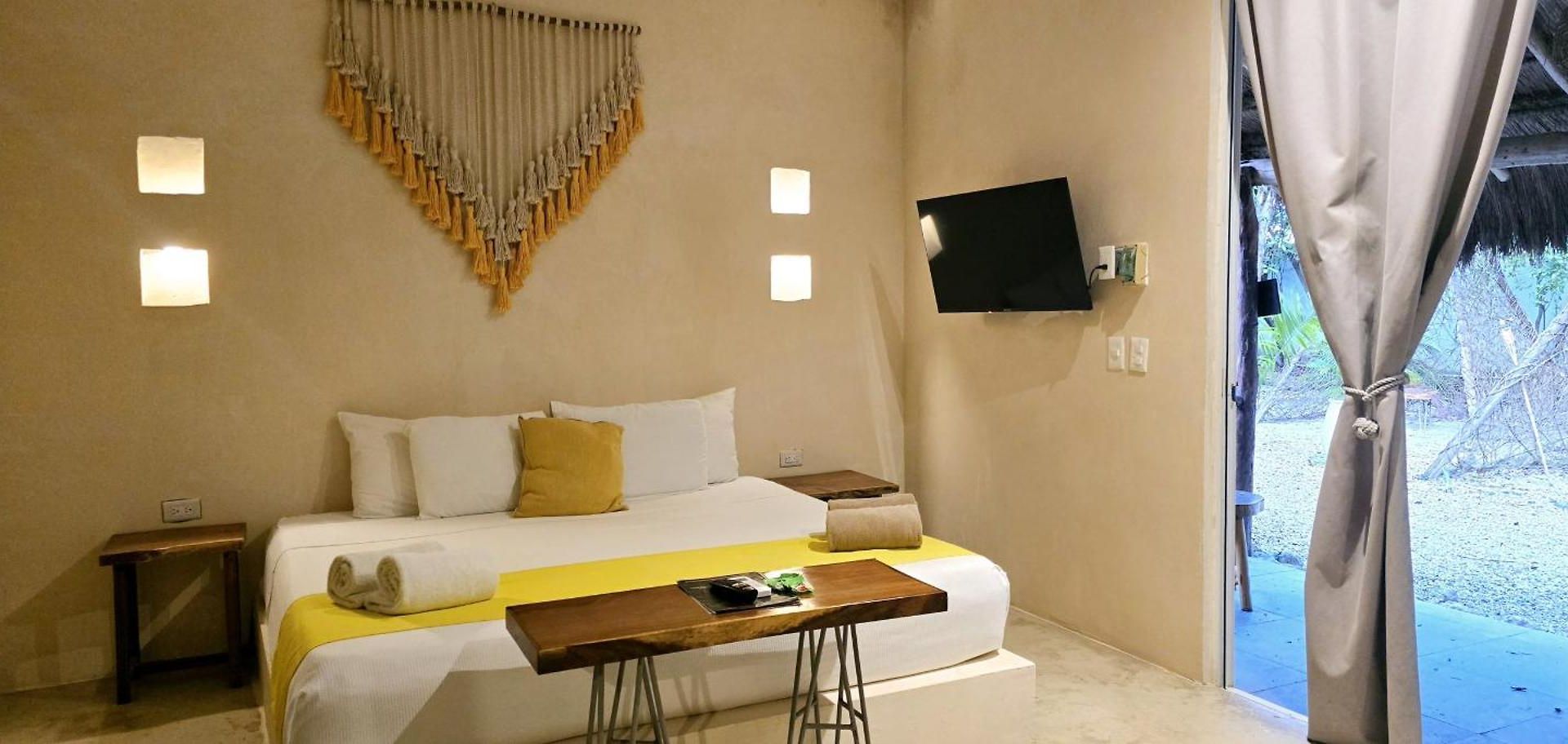 Kin Jungle Deluxe Pensión 4*