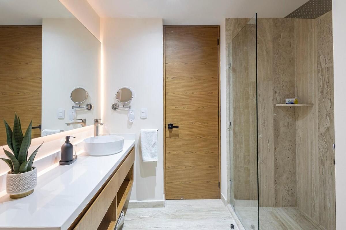 Luxurious At Mistiq Temple Ii Loft And Penthouse Apartment *