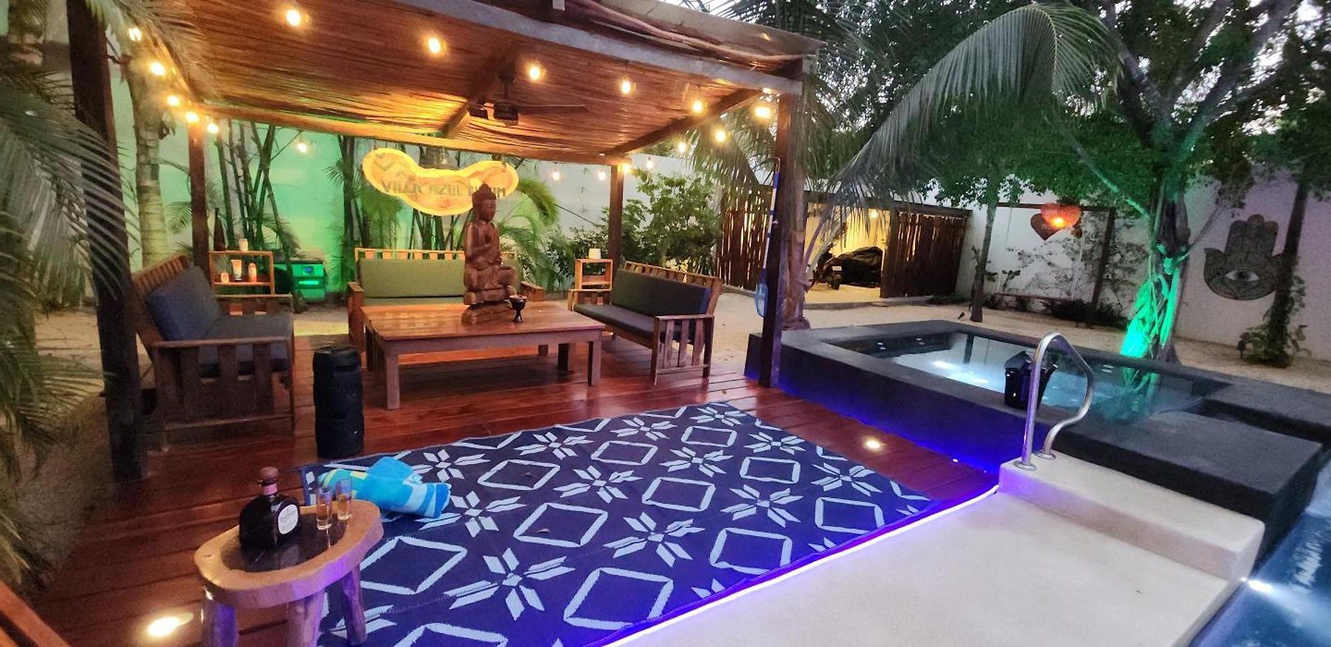 Azul Luxury For Less *