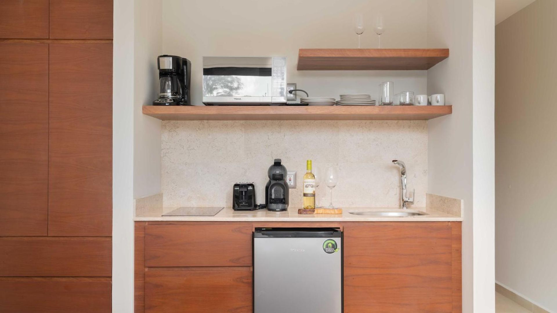 Apartment Phimai & Infinity Pool, Fast Wifi, Nespresso & Netflix