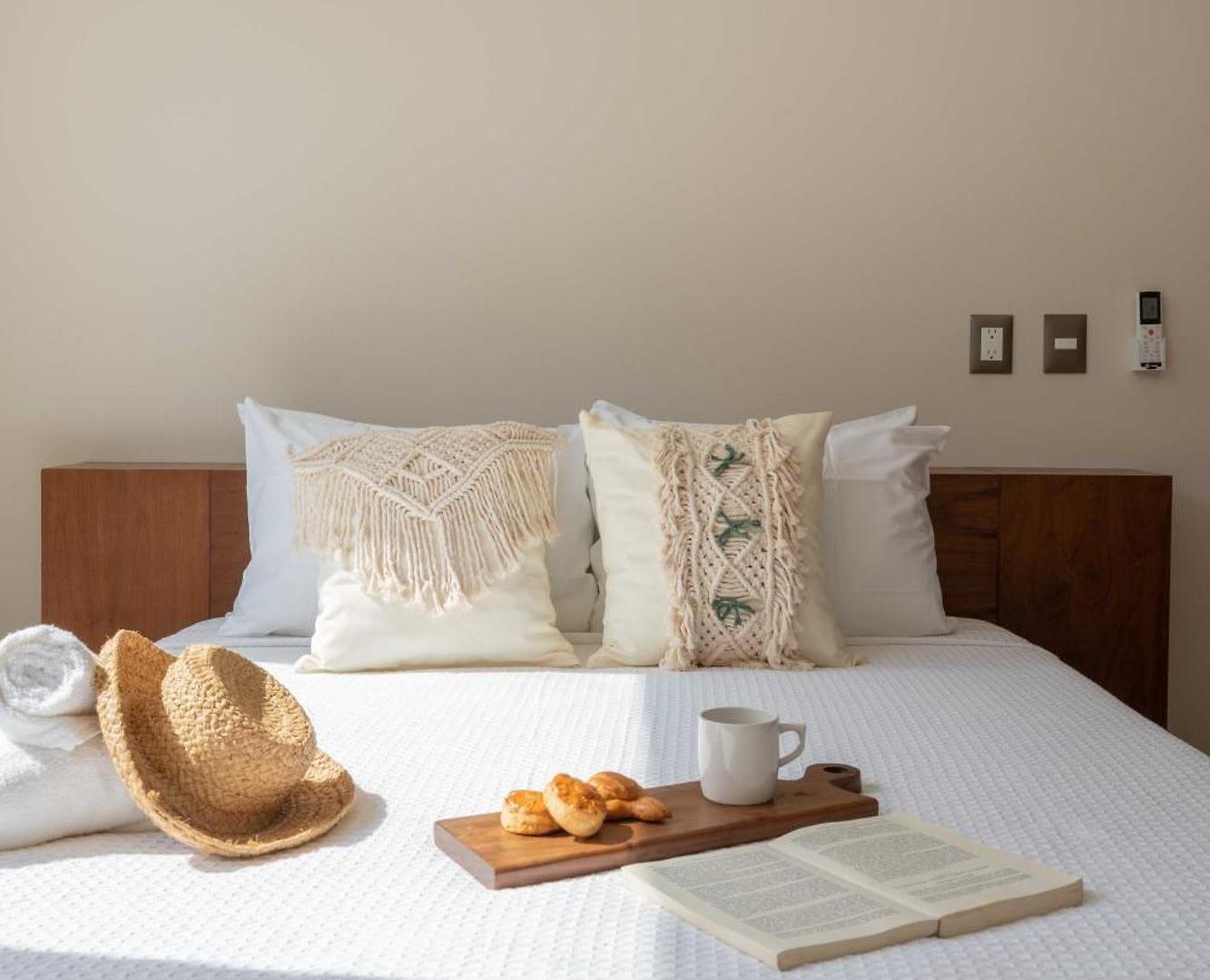 Phimai & Infinity Pool, Fast Wifi, Nespresso & Netflix *