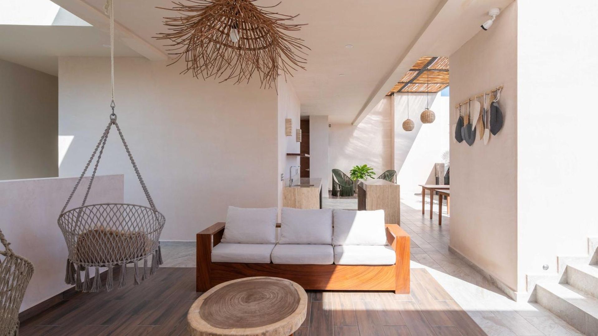 Phimai & Infinity Pool, Fast Wifi, Nespresso & Netflix Tulum