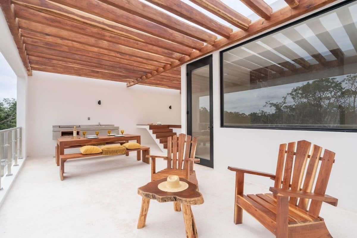 Exclusive 4br In Karanda With Pools And Paddle