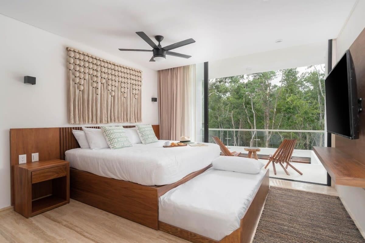 Exclusive 4br In Karanda With Pools And Paddle