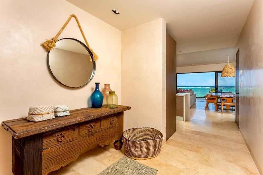 Apartment Beachfront 3br Escape With Rooftop Sea Tankah Bay
