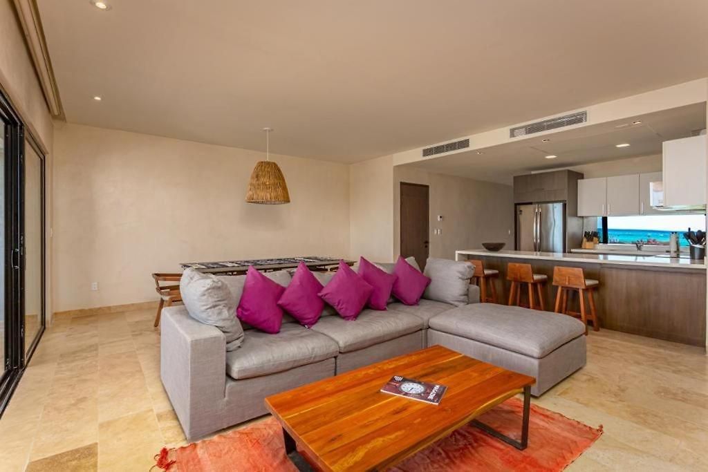 Apartment Beachfront 3br Escape With Rooftop Sea Tankah Bay *